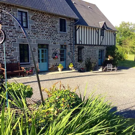 Maison Mai Or La Petite Maison Mai Or La Petite Grange Or Three La Chapelle-Urée