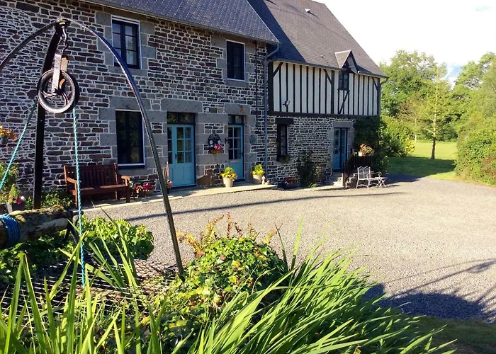 Maison Mai Or La Petite Maison Mai Or La Petite Grange Or Three La Chapelle-Uree