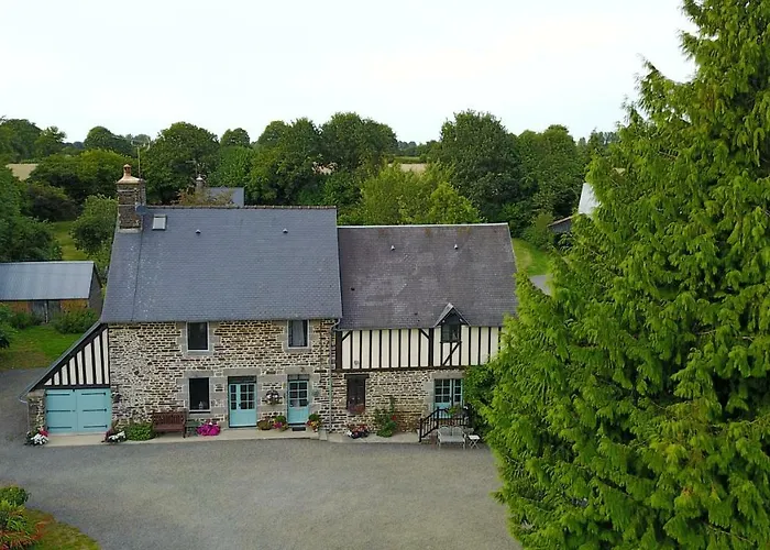 Casa vacanze Maison Mai Or La Petite Maison Mai Or La Petite Grange Or Three La Chapelle-Urée